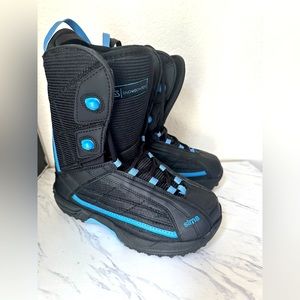 Women’s Sims snowboard boots